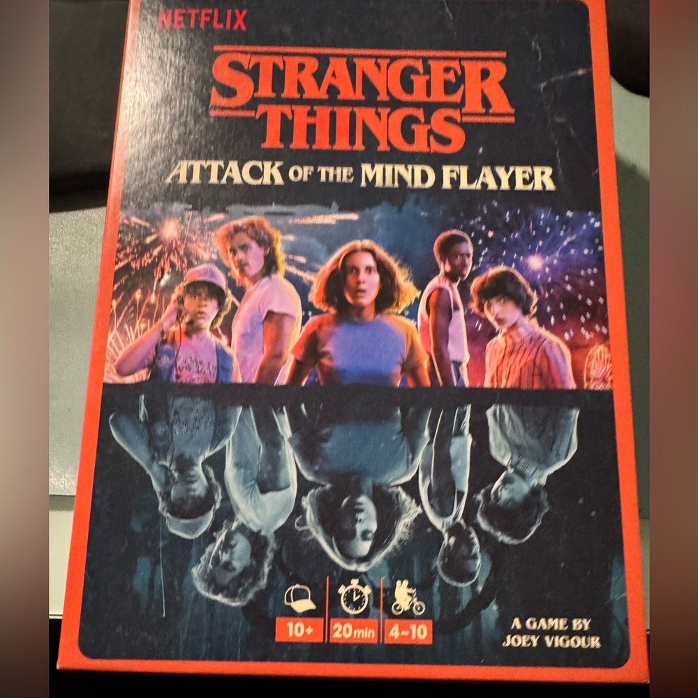 Netflix Stranger Things Board Game - Red and Blue